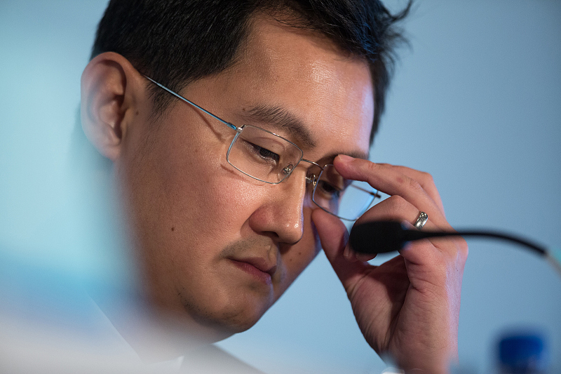 「阿里巴巴」阿里正式反击，两款软件开启“霸屏模式”，马化腾和刘强东失算了