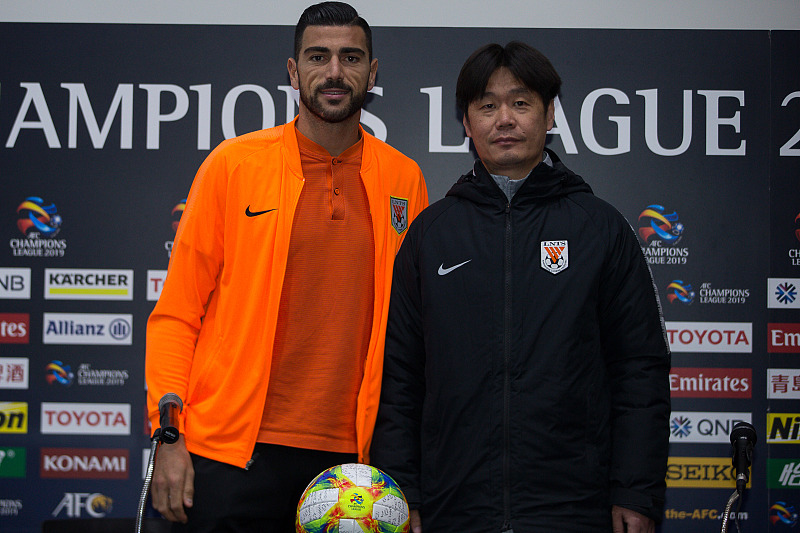 佩莱|忍痛割爱？鲁媒曝“大鱼新援”或替代佩莱！足协1政策让李霄鹏无奈！