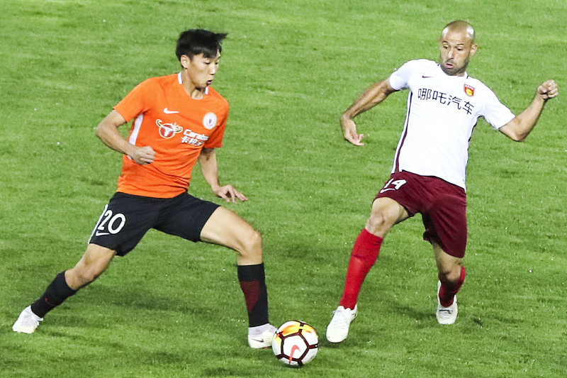 「曹永竞」快来捡宝!这支球队或被迫以白菜价出售当家球星?曾是国奥核心