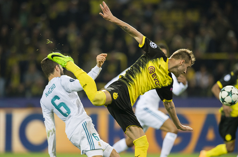 [齐达内]皇马28岁天王多重要？齐祖“蹩脚”举动揭地位，6600万双星难替代