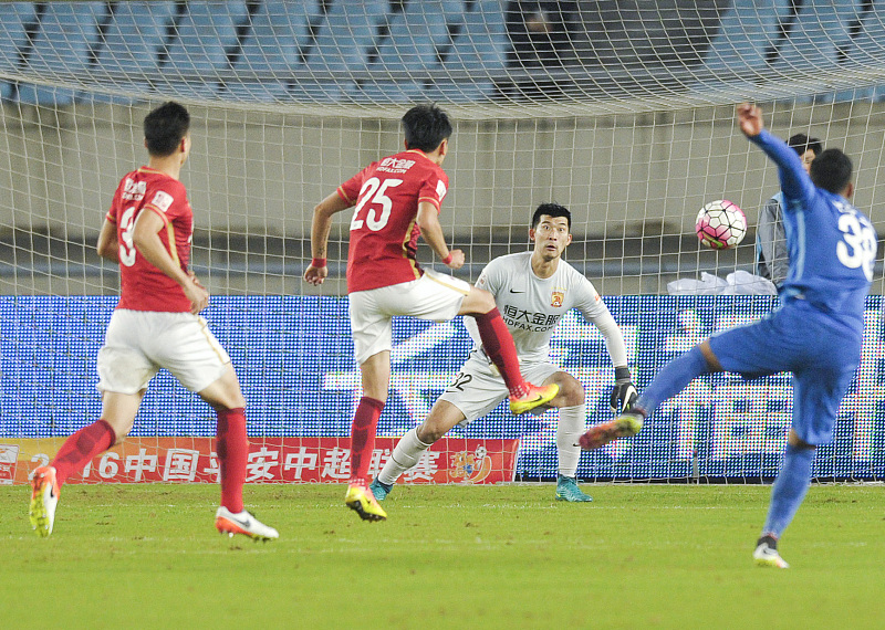 广州恒大|喜讯！恒大后防核心将在新赛季中超开打前火线复出，未来将挑大梁