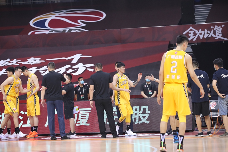 「新疆男篮」今日CBA再战6场,下午4点这场最值得关注,CCTV5现场直播!