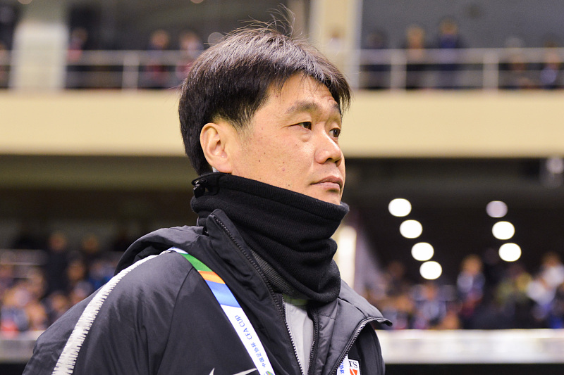 「李霄鹏」太大胆!李霄鹏让踢边后卫的他改踢后腰,未来或因此收获一员猛将