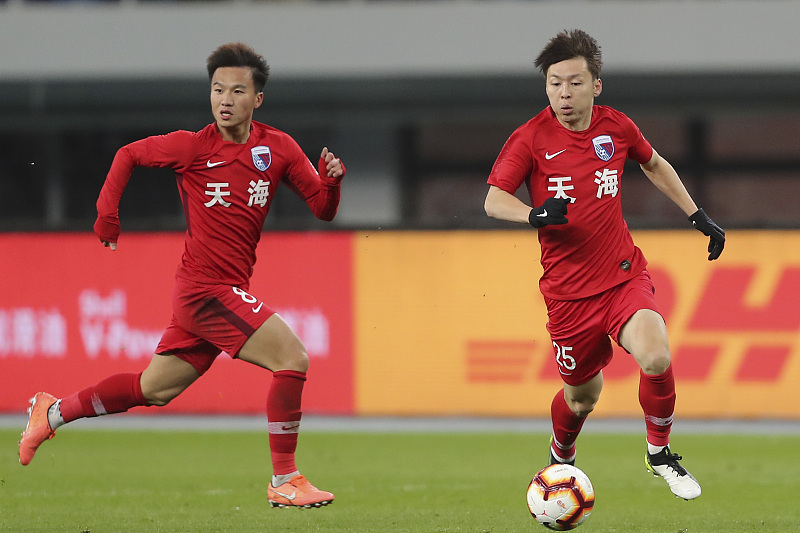 江苏苏宁|后悔吗？他原本可来苏宁踢主力却贪图高薪去深足，如今沦为替补