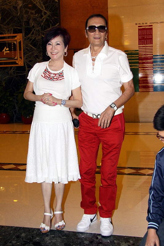 『谢贤』分手后的谢贤生活依旧滋润,COCO成千万富婆却又胖又老被曝跑去相亲