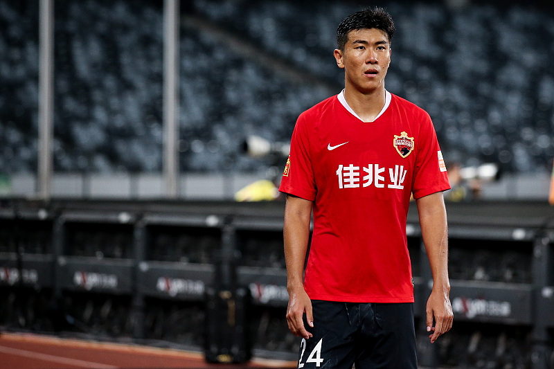 [广州恒大]恒大中卫位置将迎黑马强援助阵，表现可圈可点，曾在海外留洋多年