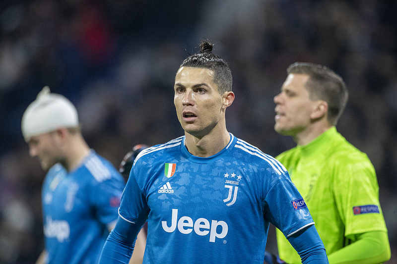 梅西▲阿森纳传奇力挺C罗：巴萨是唯一为梅西支付生长激素费用的球队