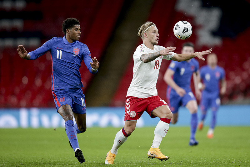 曼联|拉什福德再度请愿遭拒绝！曼联球迷善意提醒：把精力放到足球上吧