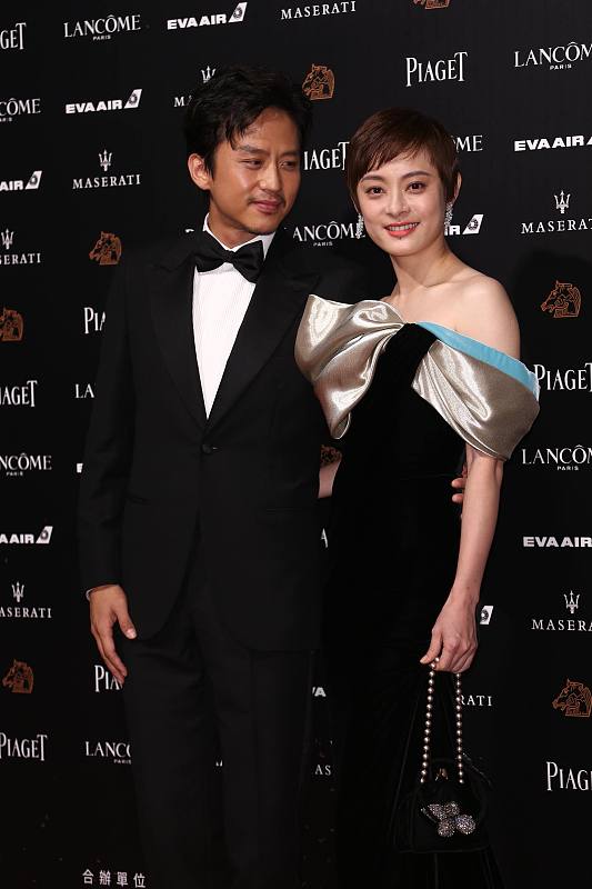 『孙俪』孙俪回应6000万片酬,三观不正引众怒: 戏子误国, 带坏青少年