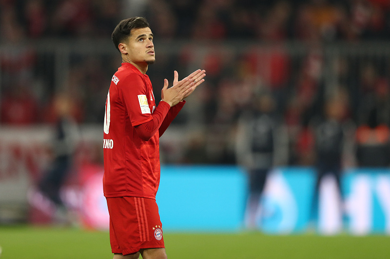 「巴塞罗那」巴萨接班人踢丢9400万身价，已迎“新选择”，昔日后防天王做示范