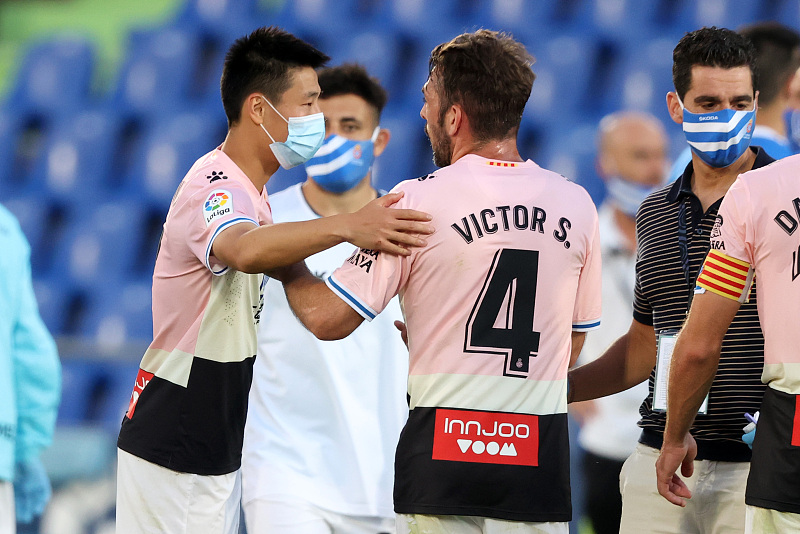 「武磊」3分变1分，武磊又一次错过“英雄时刻”，球迷：为什么不传？