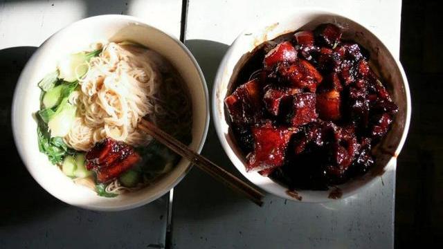 老舍《茶馆》中的"烂肉面,曾火遍北京城,如今为何不再辉煌?