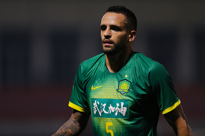 「中超」白高兴一场，一天时间好消息变成了坏消息，球迷：全华班不能踢？