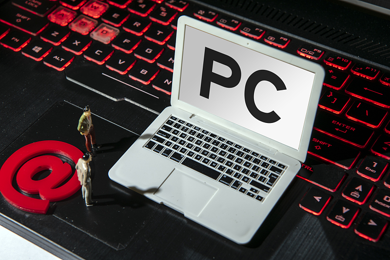 |为什么国内没有一个像样的能和Windows抗衡的操作系统呢?