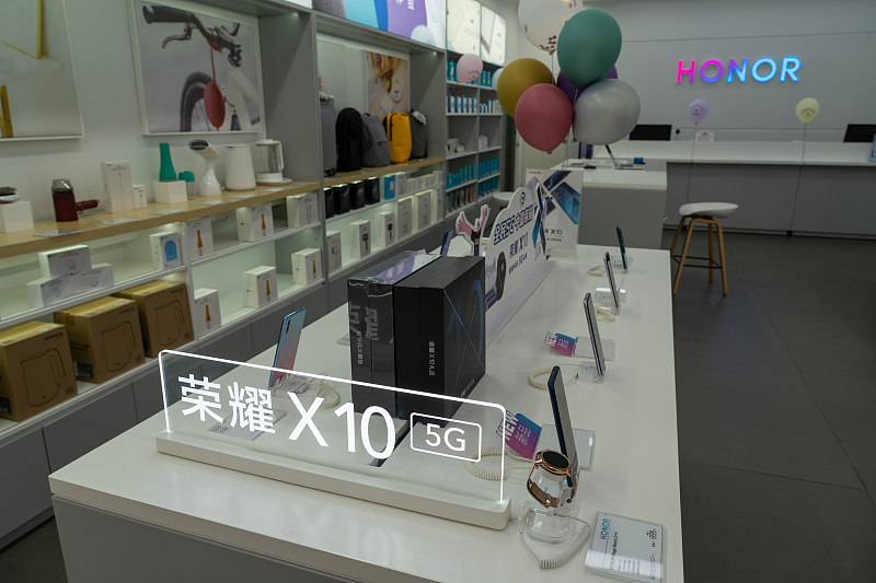 红米手机▲荣耀 X10和红米 10X，哪个好？