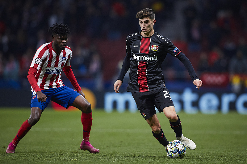 「曼联」曼联开出5000万英镑的报价，以击败切尔西签下桑乔的搭档