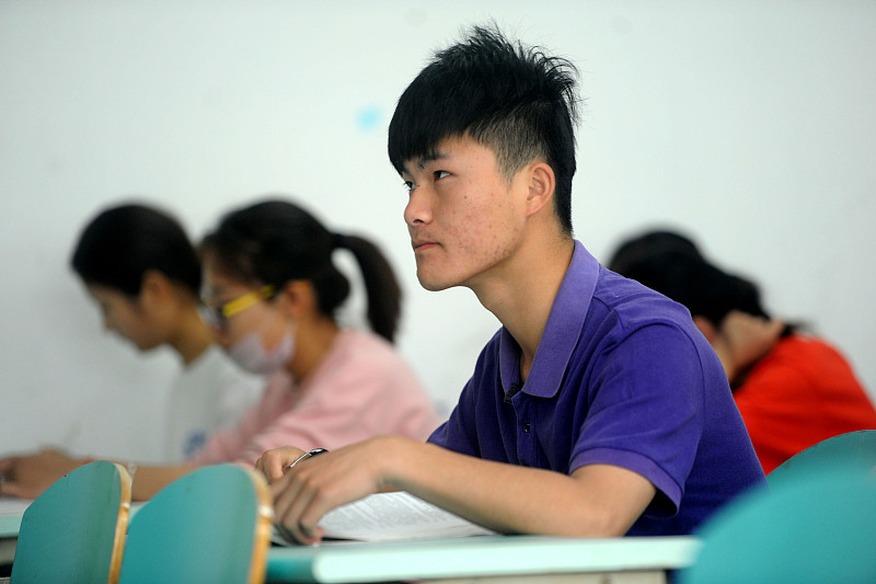 大学|读二本院校,选专业还是大学,文理考生有点不同