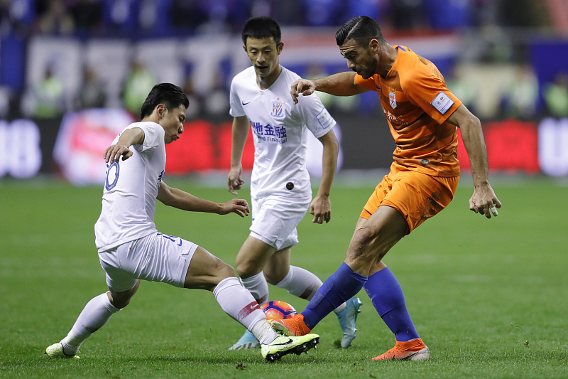 【山东鲁能】佩莱之后,山东足坛又有望迎来大牌中锋,如今已成国足当红国脚