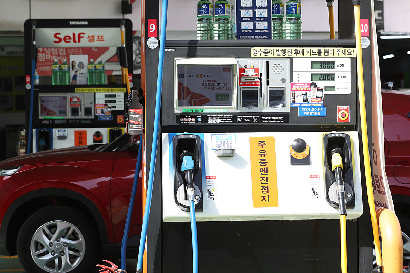 油价：今日油价消息：今天4月27日调整后，加油站92、95号汽油价格