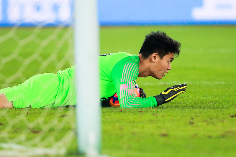 上海申花|申花新援加盟或加速队中一人离队，曾留洋欧洲豪门，表现可圈可点