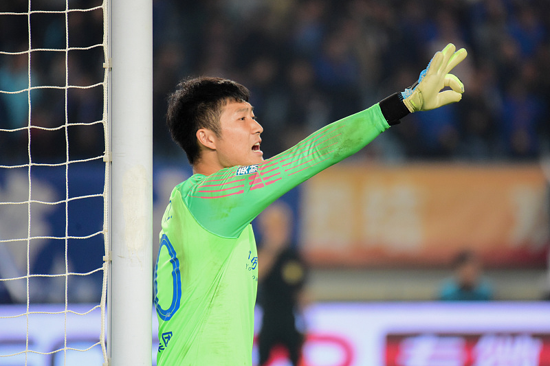 [山东鲁能]鲁能热身赛输黄海，再次印证本土一人不可或缺，曾被要求淡出主力