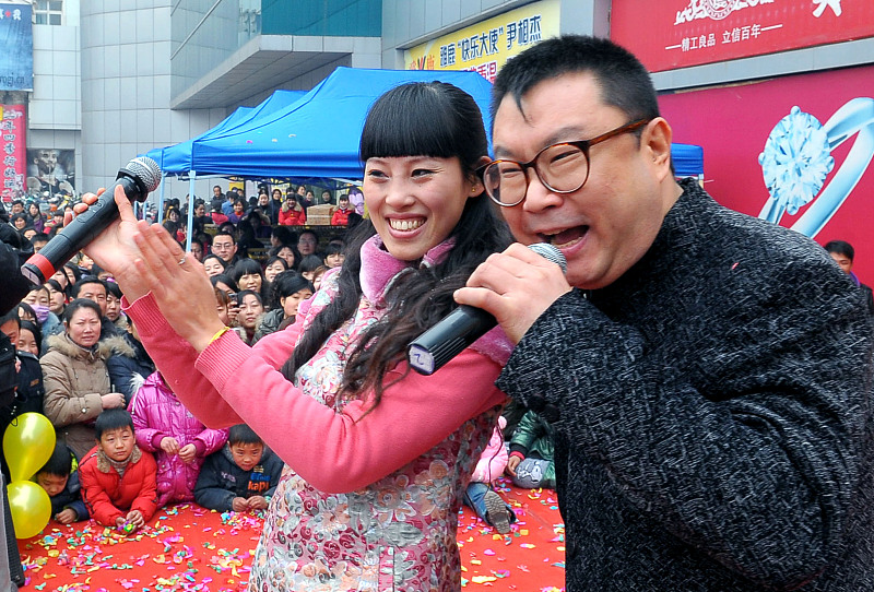 尹相杰■曾6上春晚,却2次锒铛入狱自毁前程,后被小20岁女友抛弃!