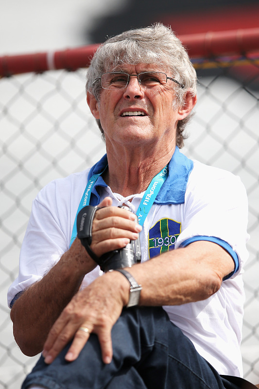 「里皮」感谢米卢! 李铁李玮峰等集体拍小视频欢迎，目的就是去除里皮影响力