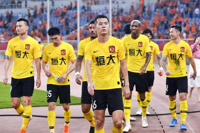 「中国足协」刚拿到足协委任状，名记却马上翻脸怒批足协，球迷：又有发票没报销？