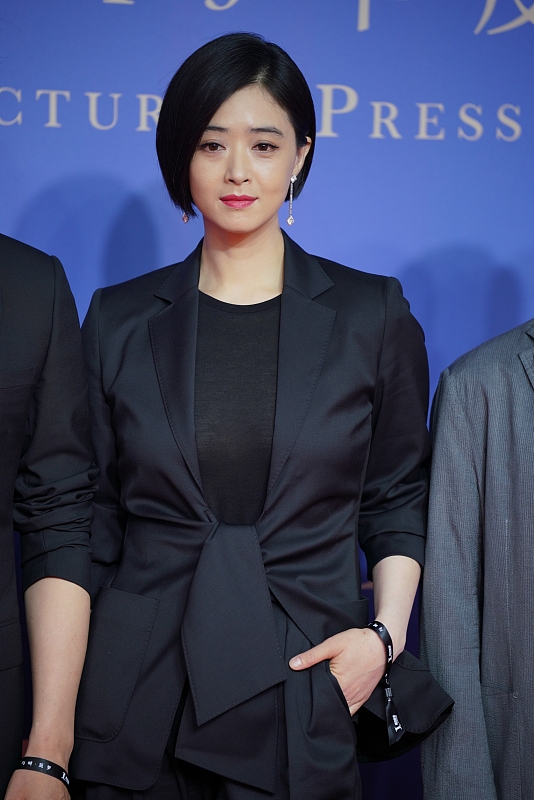 蒋欣:甩了同居13年的蒋欣,从3线混到18线,今天的蒋欣让他高攀不起