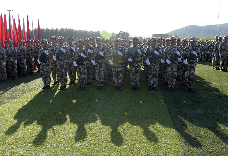 录取通知书|拿到大学录取通知书后，想当兵，也想读书，该如何抉择