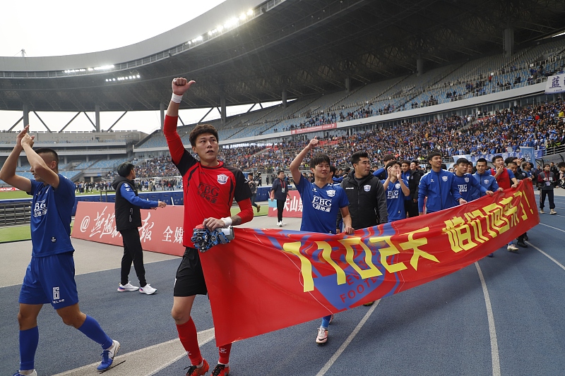 #中超#新赛季中超降级第一热门浮出水面，引援成色不足，保级前景堪忧