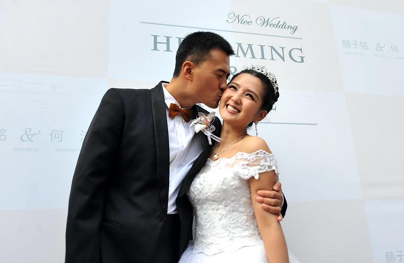 「何洁」何洁自曝:不想伺候前夫疯狂的欲望!如今再婚生三胎的她过得幸福吗?