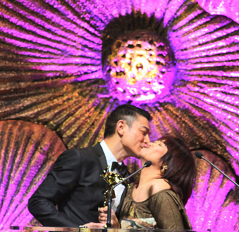 『刘德华』帮刘德华还上千万债务，晚年被子女啃老到破产，如今被华仔宠上天