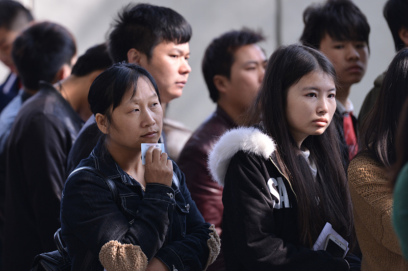 军工板块|大公司为什么纷纷搬离中国?曹德旺:因为年轻人宁愿送外卖,也不去工厂!