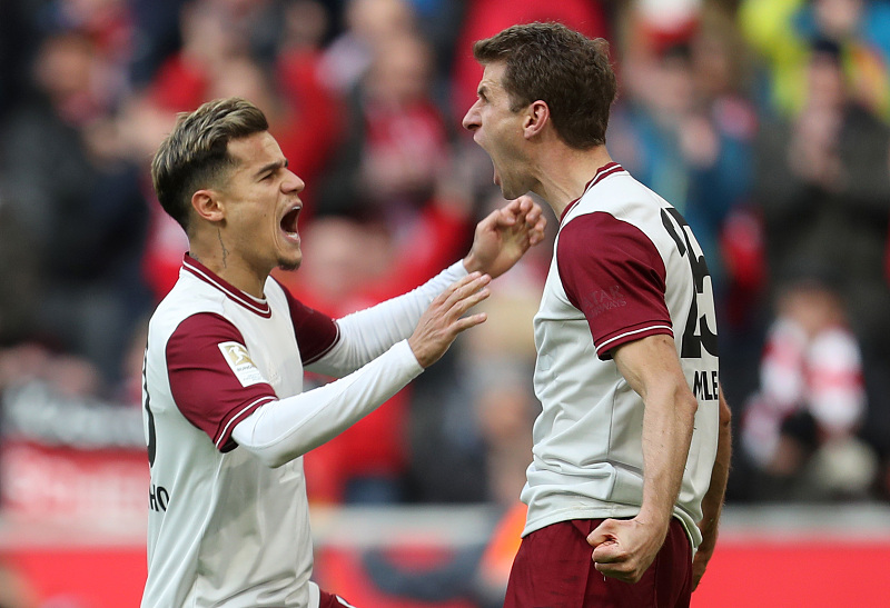 【库蒂尼奥】跟队记者证实！阿森纳2份报价求购库鸟，第2份被巴萨接受的几率大