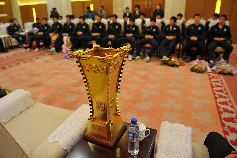 足协：再托管！天津足协希望为天海续命，让权健继续打钱，球迷说把人家当傻子