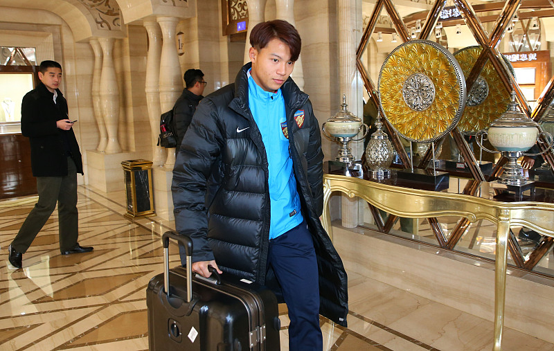 晏紫▲申花从泰达身上白捡走一个大便宜，表现可圈可点，未来或将被重用