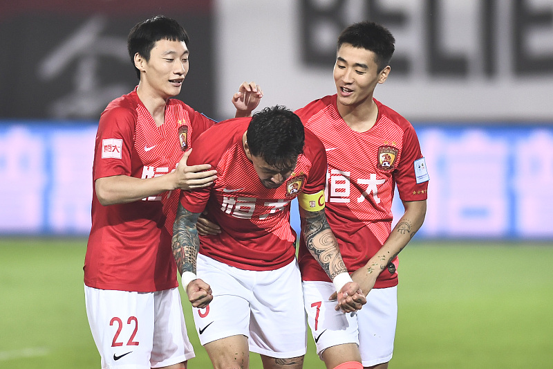 广州恒大|官宣！25岁恒大前锋离队！年薪600万，鲁能青训出品球员