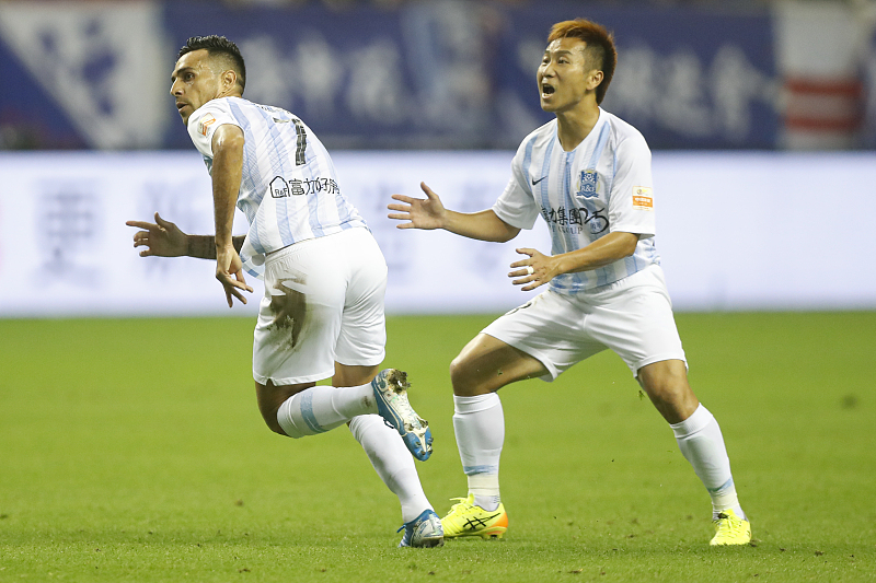 『金靴』新赛季中超金靴争夺将迎新面孔，热身赛表现不俗，两场狂轰四球