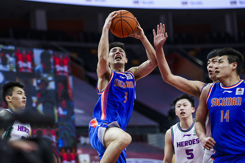 [郭艾伦]郭艾伦之后，以为孙铭徽才是国内顶级控卫，直到他的出现才知道我错了