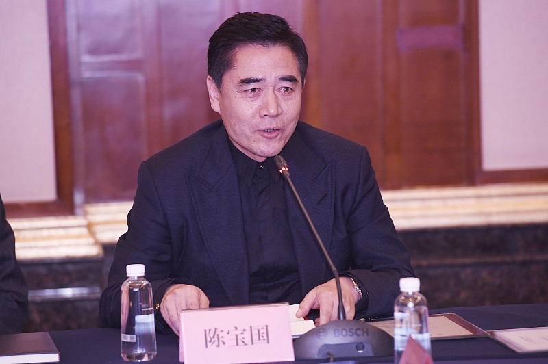 【】抗疫肺炎大剧开拍,20多位明星参演,钟南山一角争议最大