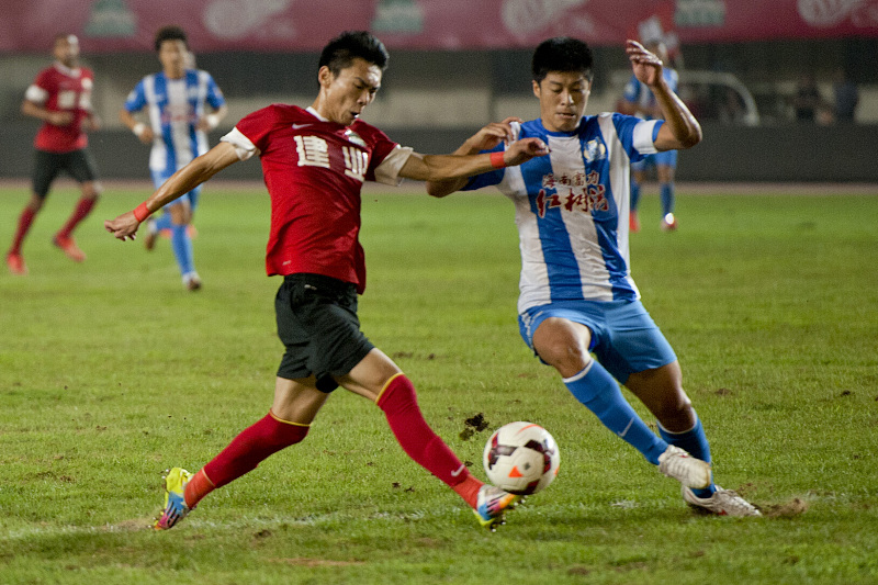 「上海申花」申花又一位离队热门浮出水面，效力球队多年，却一直难踢主力