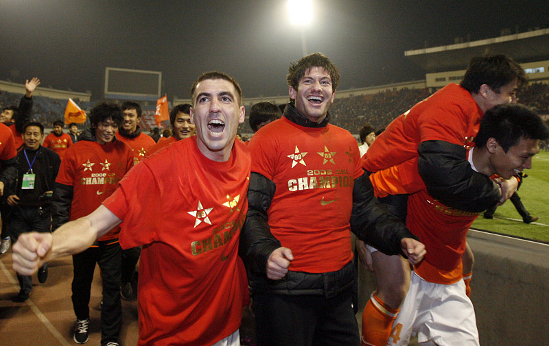 [山东鲁能]砰！鲁能最后一次中超夺冠功臣开枪自杀！曾披10号球衣