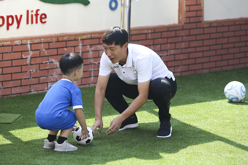 韩鹏:坏消息!新赛季中超还没正式开打,李霄鹏就失去了一位左膀右臂