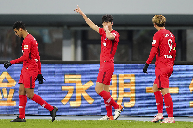 「中超」白高兴了！媒体曾报道他被多支中超队疯抢，如今却仍没找到新东家