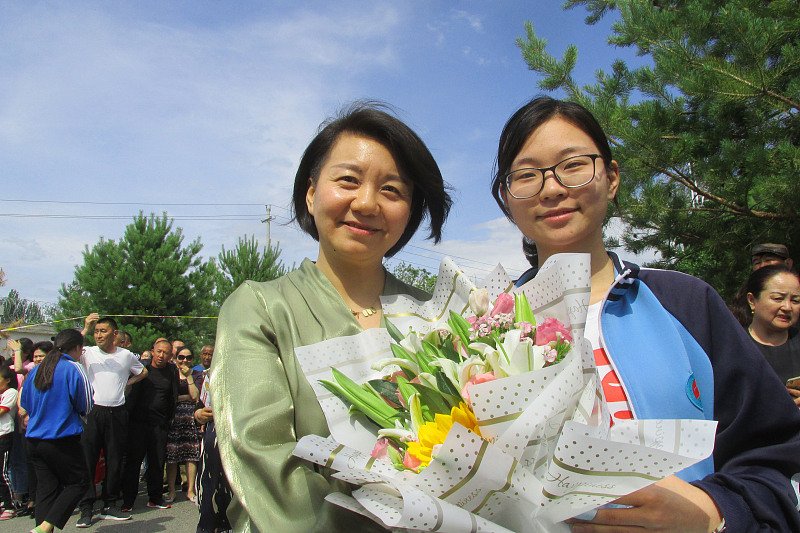 ▲本科批次合并后，去二本大学读书，学校和专业哪个更重要