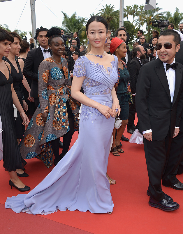 |她为让自己不变老,坚持不生孩子、不吃晚饭,如今却老到无人敢认!