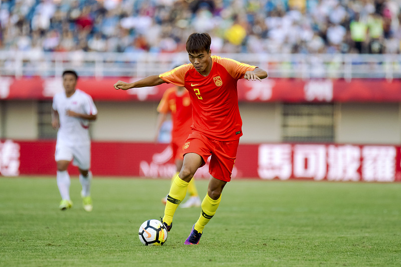 「广州恒大」难以置信！他宁愿踢中乙都不愿意留在卓尔，曾在球队跟刘云比肩