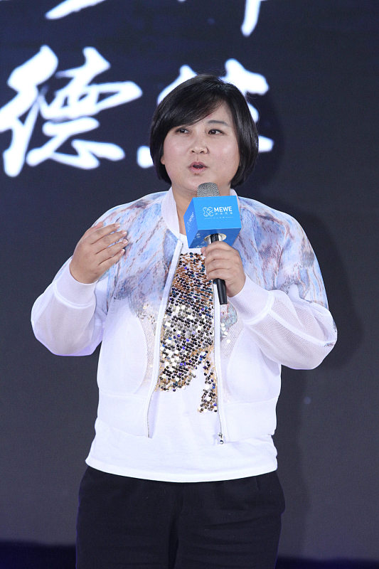 【周冬雨】“长得不好看”却红得一塌糊涂的7大女星，网友：前两名全是真实力！