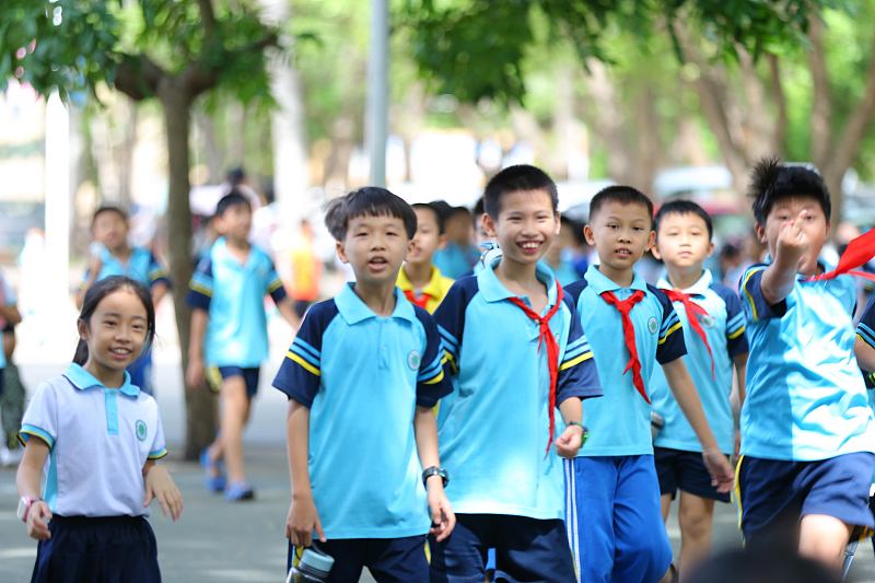 辅导班|两个科目将纳入中高考，与语数外同分值！家长“炸”了